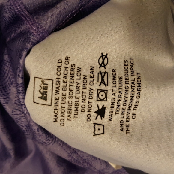 REI Women's V-neck Cap Sleeve Lavender Purple Print Pullover Top sz S - Picture 6 of 8